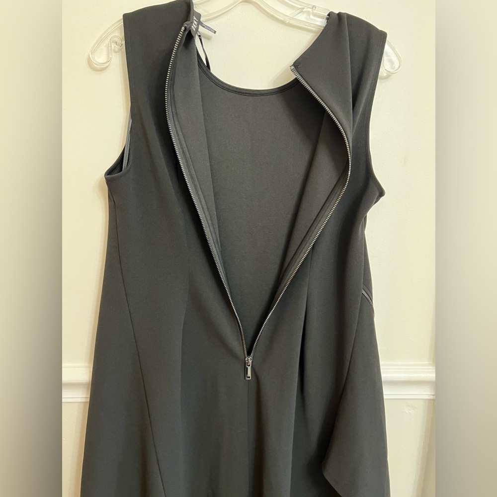 DKNY ASYMMETRIC ROUND NECK BLACK DRESS Size MEDIUM - Picture 8 of 17